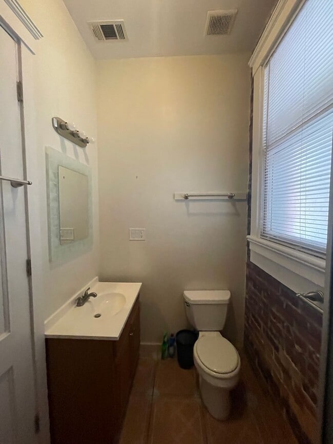 Photo - SPACIOUS EASTSIDE APARTMENT