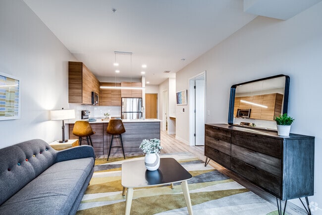 1BR, !BA - 684SF