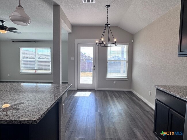 Photo - 300 Colthorpe Ln