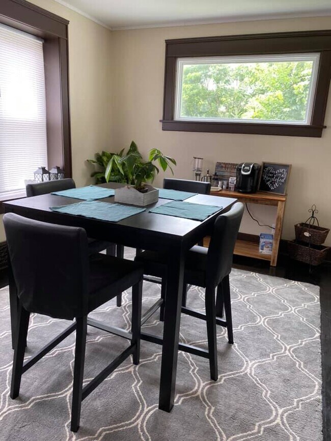 Dining Area - 908 N Harrison St