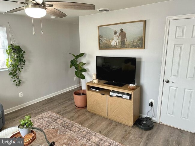 Photo - 7703 Dover Rd