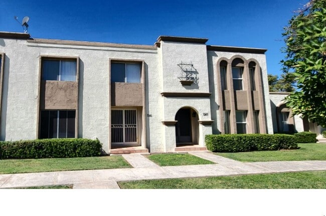 Building Photo - Scottsdale