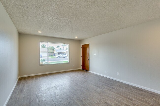 Photo - FULLY REMODELED 4 BEDROOM, 2 BATH HOME - M...
