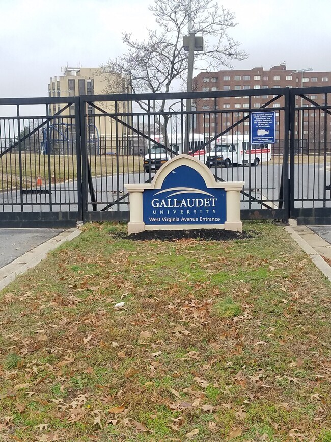 Photo - 1107 Penn St NE Unidad #1