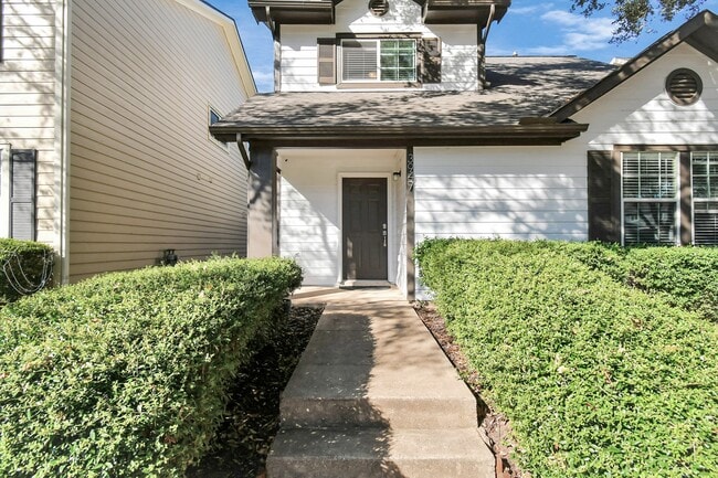 Photo - 3947 Carriage Park Row