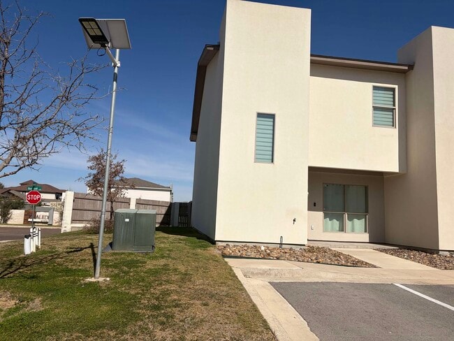 Photo - 4101 Blue Quail Rd Unit B - 15