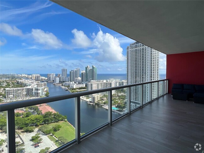 Building Photo - 2600 E Hallandale Beach Blvd Unit T3110 Rental