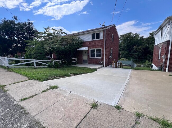 Photo - 320 San Juan Dr