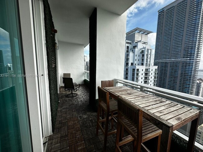 Photo - 1080 Brickell Ave Unidad 4202