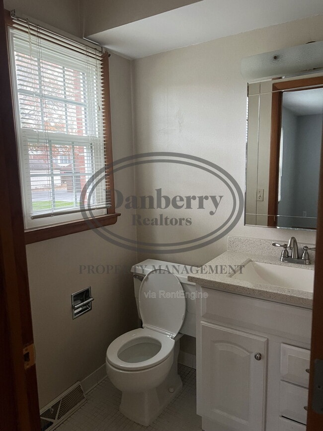 Photo - 4126 Newcastle Dr Unit Apt 1