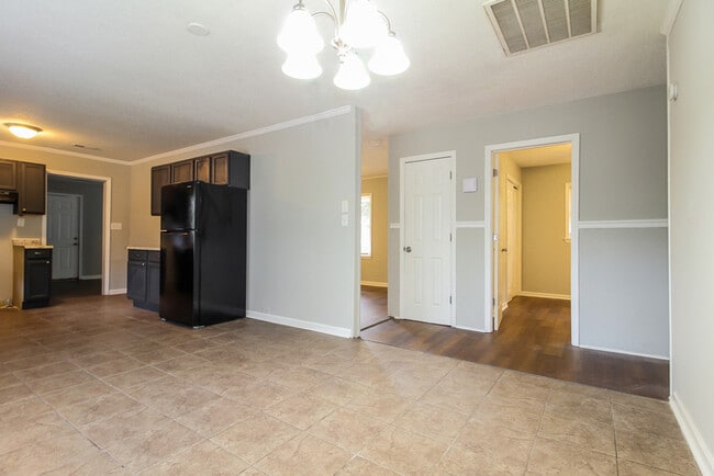 Photo - 233 State Rd S-42-2842
