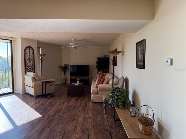 Photo - 25188 Marion Ave Unit D306