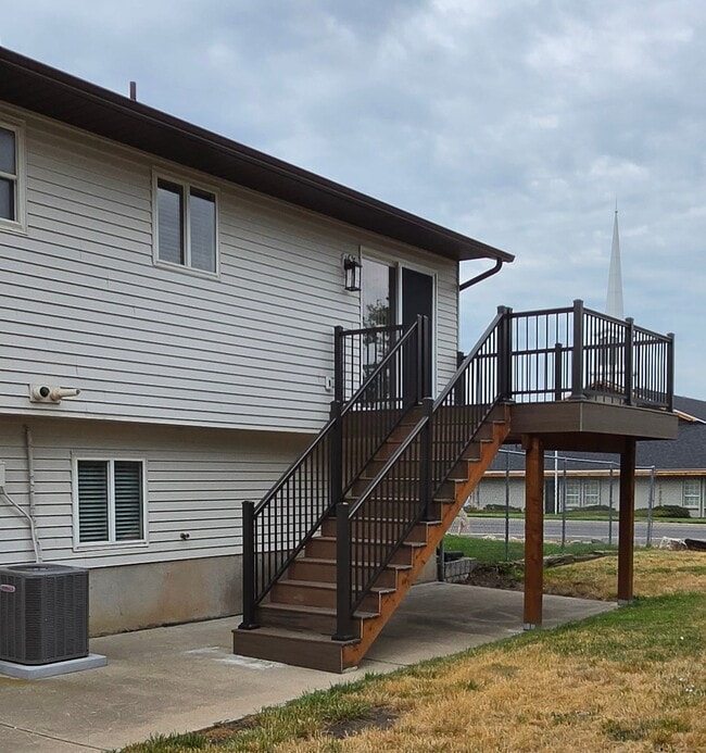 Photo - 386 W 1125 N