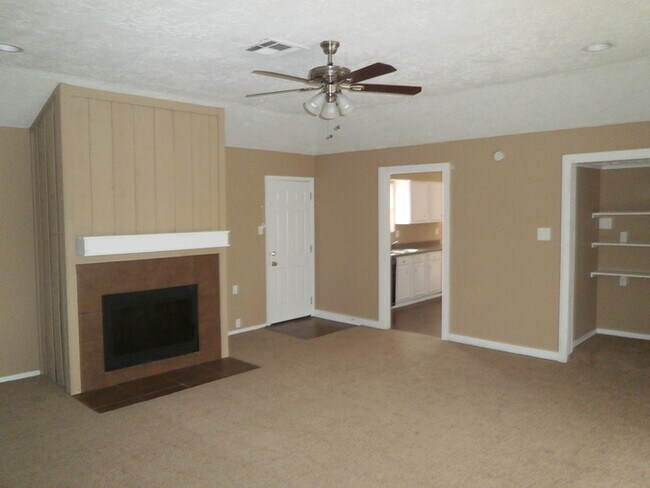 Photo - 11226 Beauvoir Dr