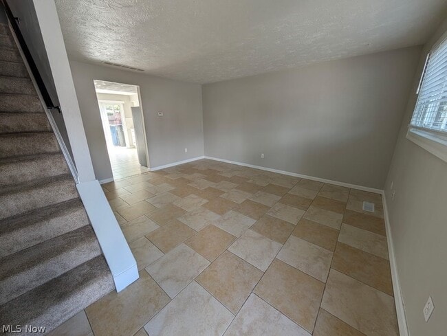 Photo - 2581 Shakespeare Ln