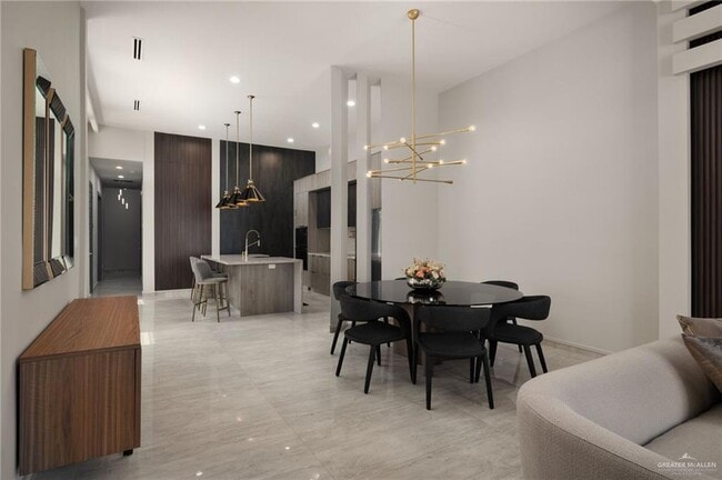 Photo - 20 Wisteria St