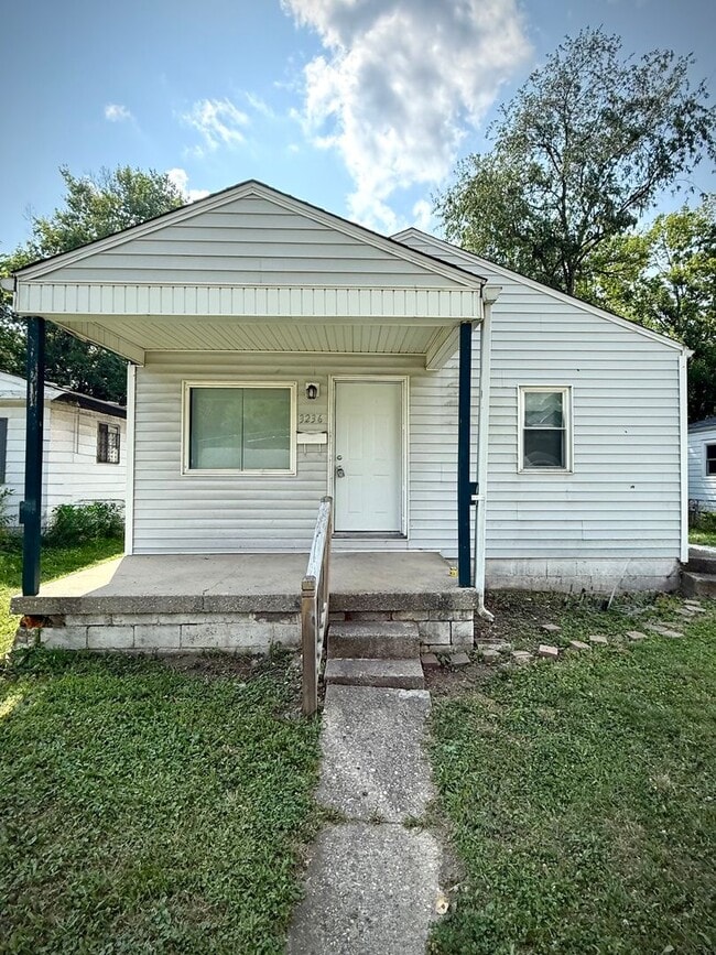 Photo - 3236 Nicholas Ave