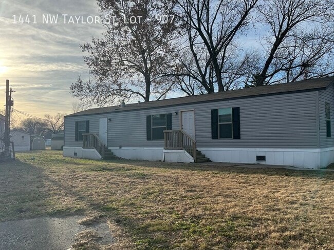 Building Photo - 1441 NW Taylor St