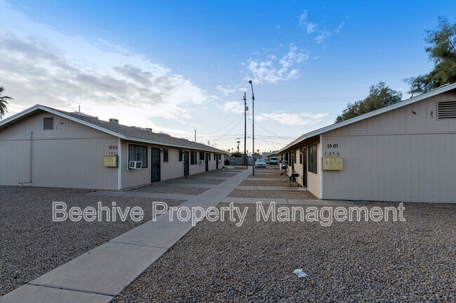 Building Photo - 1505 E Monroe St Rental
