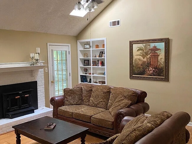 Photo - 155 Raspberry Cove