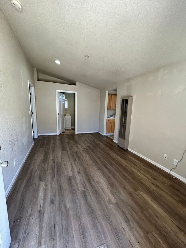 Photo - 1bed/1bath Available Now!