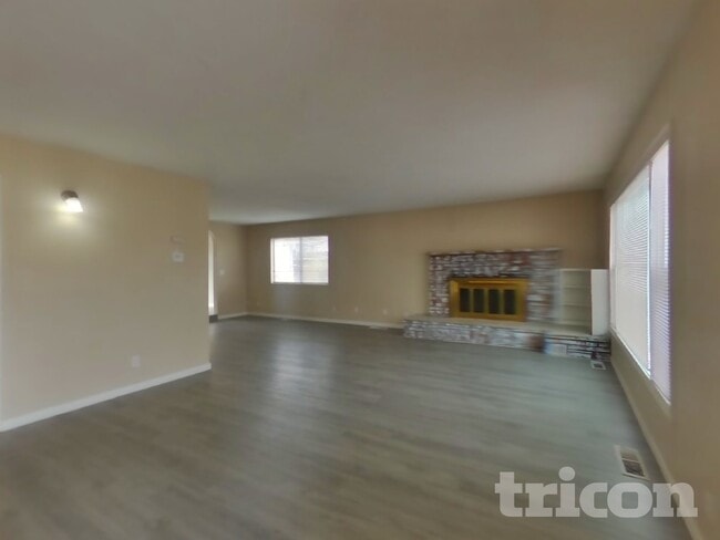 Photo - 1380 University Terrace