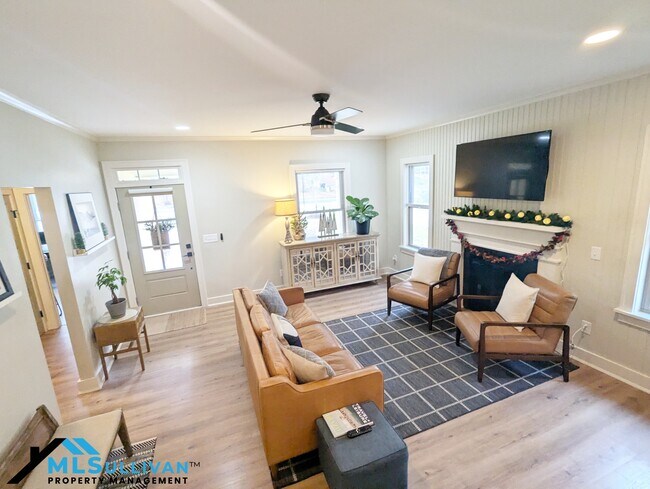 Photo - 2975 Carolyn Dr