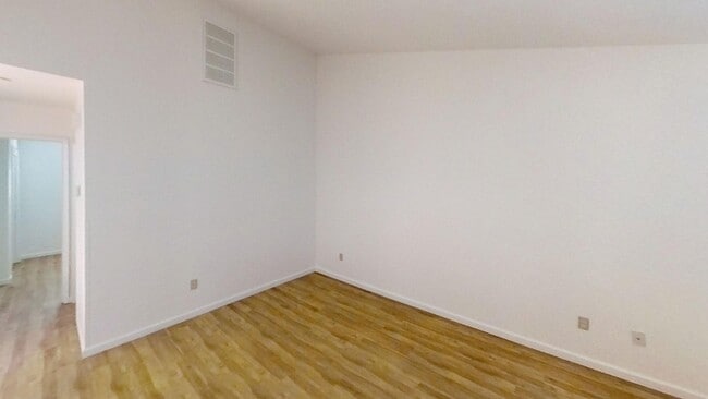 Photo - 1325 Claus Rd Unidad 1325 Claus Rd. "C", Modesto