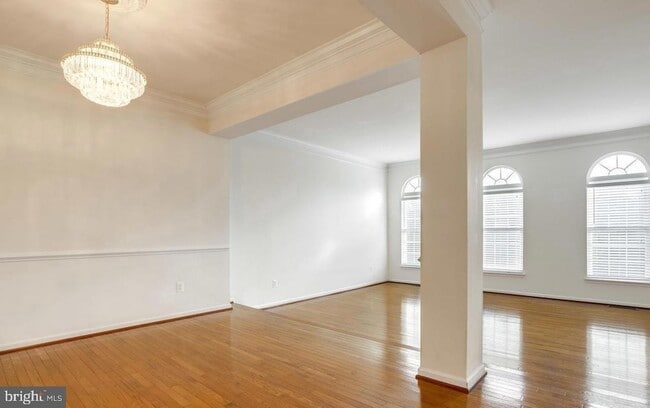 Photo - 25859 Kirkwood Square