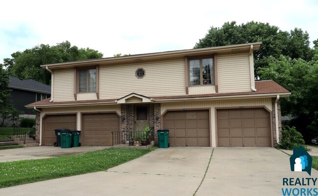 Photo - 2440-2446 S Canterbury Lane Unit 2446 S Canterbury Lane