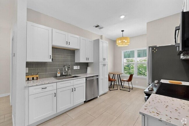 Building Photo - 2414 Longview St Unit 102 Rental