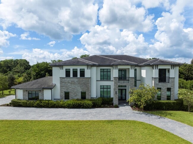 Building Photo - 17130 Magnolia Estates Dr