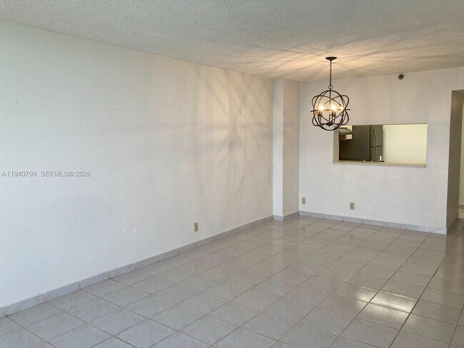 Photo - 2555 Collins Ave Unit 1407