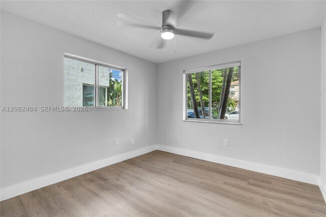 Photo - 560 NE 63rd St Unit 3