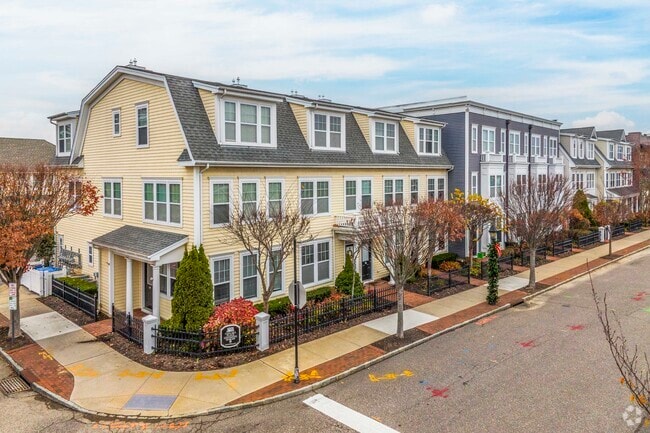 Building Photo - Chelsea Place