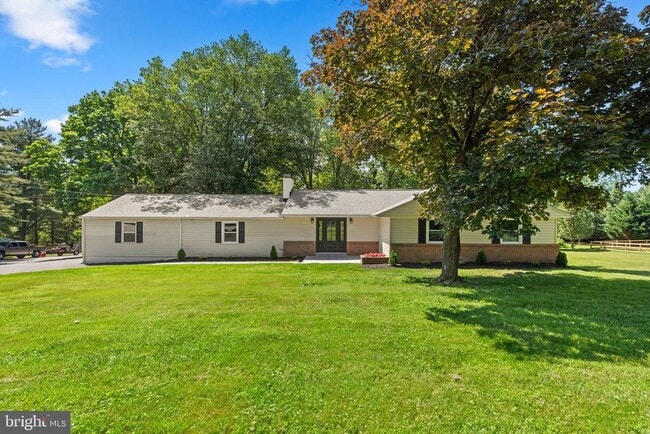 Building Photo - 14906 Dunstan Ln