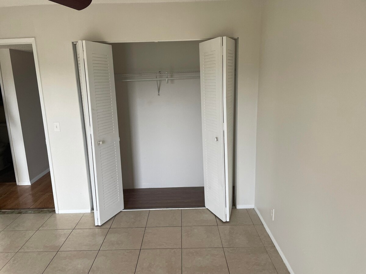 Photo - 183 Dorchester E Unidad H