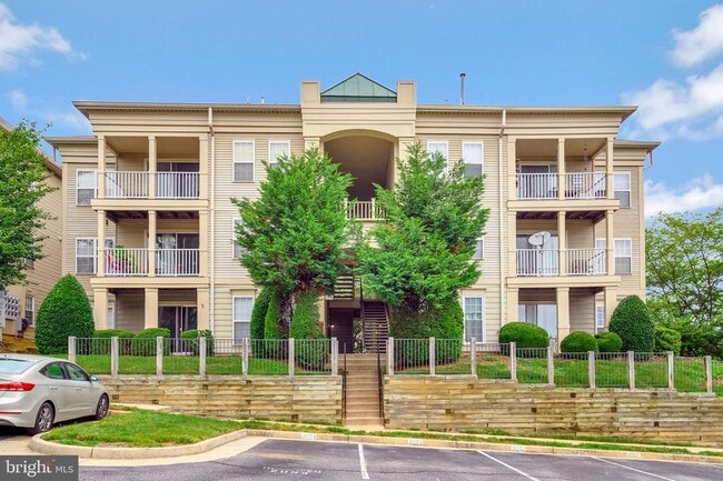 Photo - 1067 Gardenview Loop