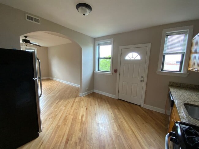 Photo - 894 Green Bay Rd Unit 896B-06