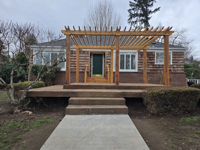 Photo - 963 Parkway Dr NW