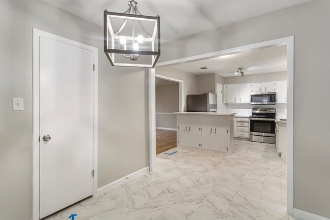 Photo - 6602 Indian Lake Dr