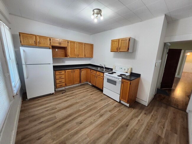 Building Photo - 70 Millidge Ave Unit 2