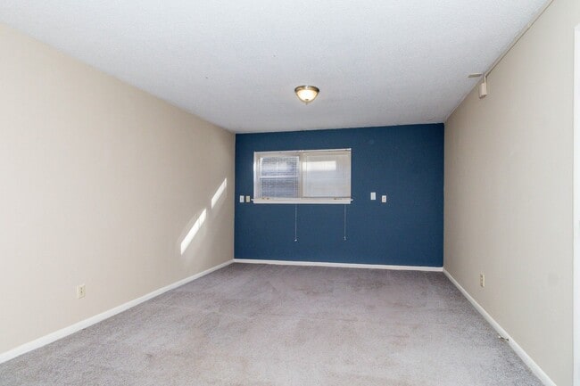 Photo - 404 Lawrence Pl Unit Apt 100