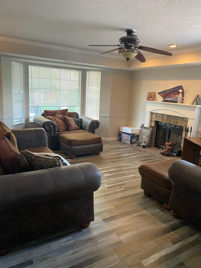 Photo - 240 E 2230 N