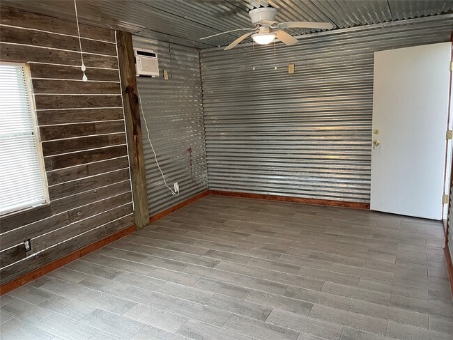 Photo - 544 Marlin Dr