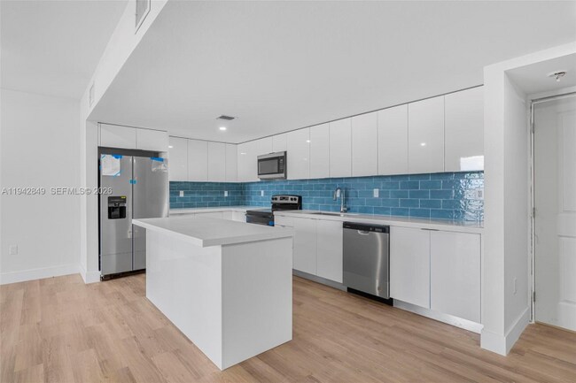 Photo - 16955 SW 100th Ave Unit 9