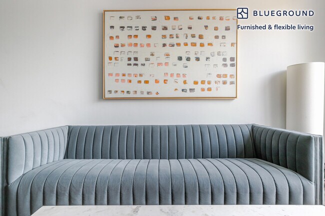 Photo - 61 W Erie St Unidad SI FL5-ID1413