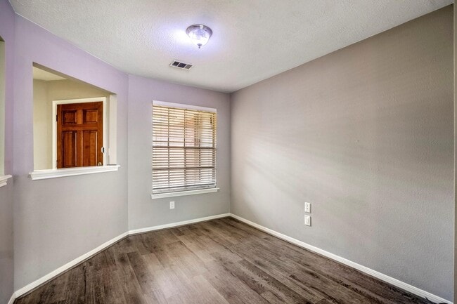 Photo - 5211 Roserock Ln