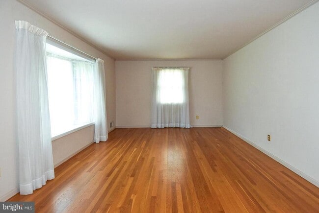 Photo - 606 Kingsley Rd SW