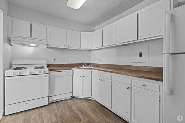 2 habitaciones, 1 baño - 1,123 pies cuadrados - Waterford Tower